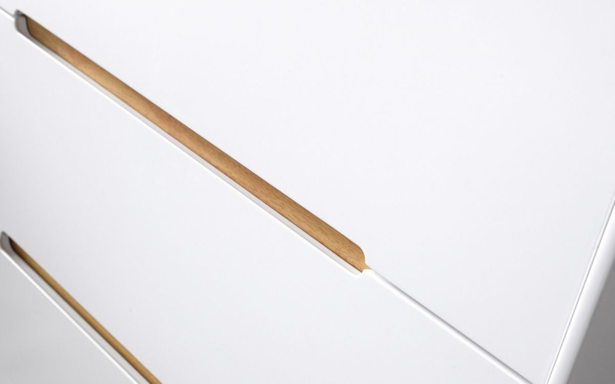 Julian Bowen Alicia White Oak 5 Drawer Chest