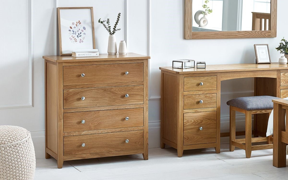 Julian Bowen Mallory Oak 4 Drawer Chest
