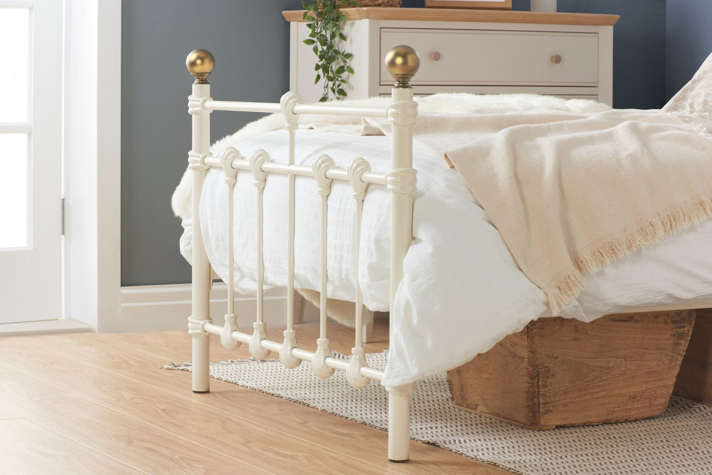 Birlea Atlas 3ft Single Cream Metal Bed