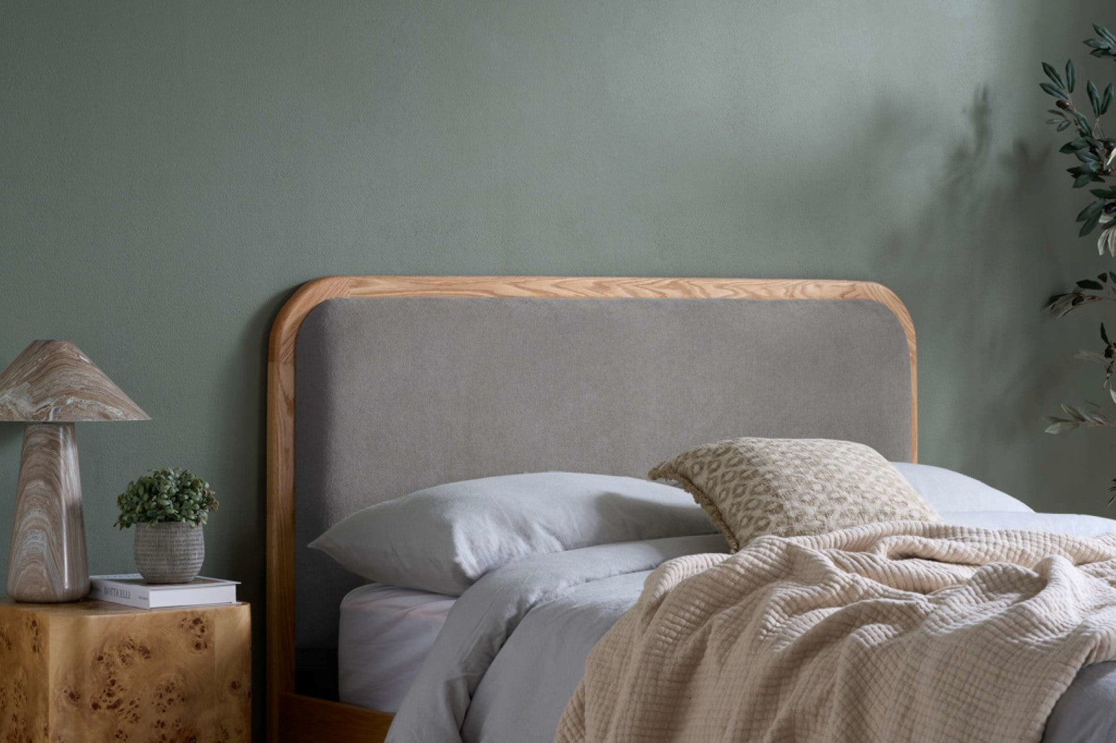 Birlea  Amaya 5ft Kingsize Grey Fabric Oak Bed