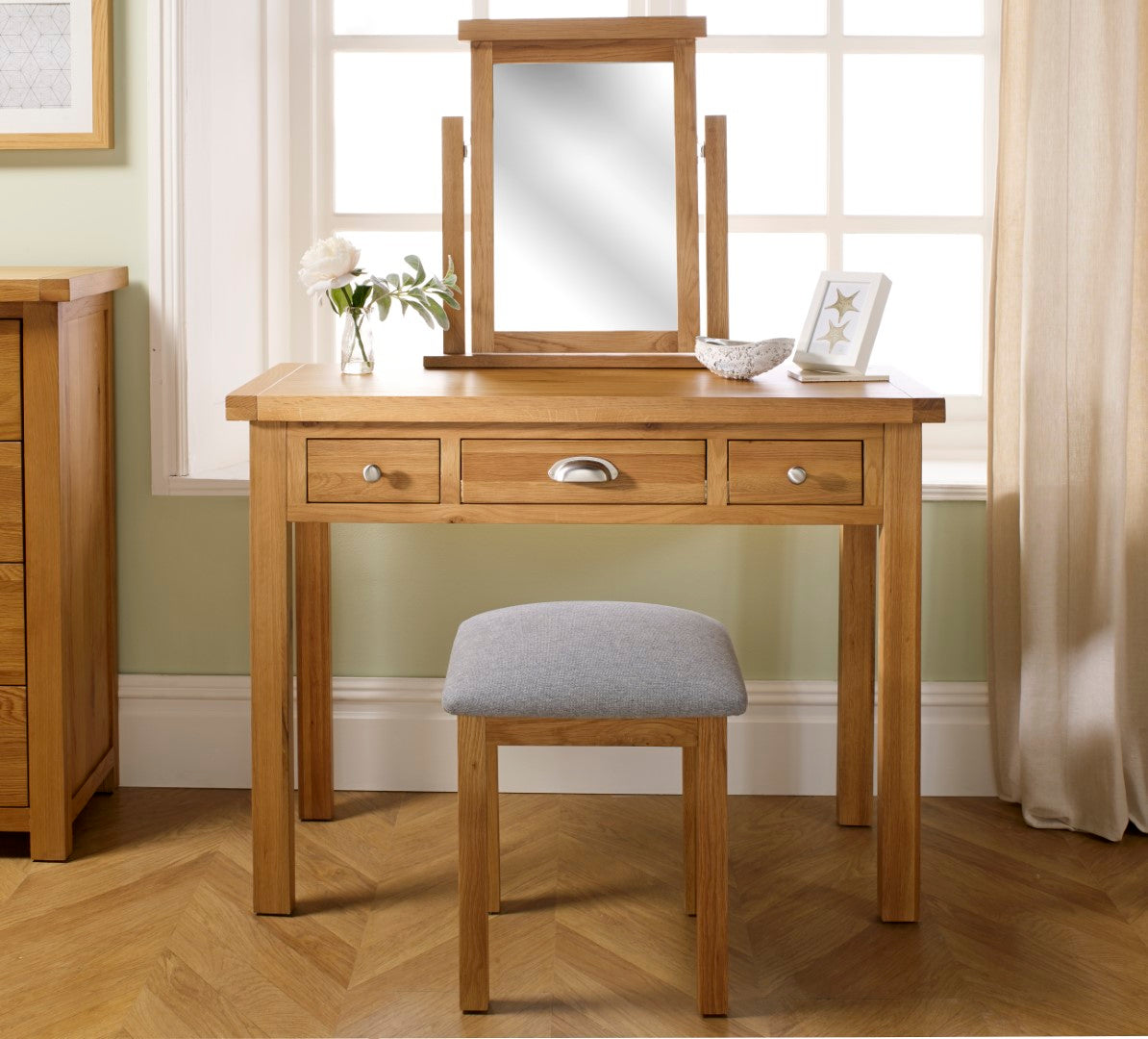 Birlea Woburn Brown 3 Drawer Dressing Table with mirror and stool