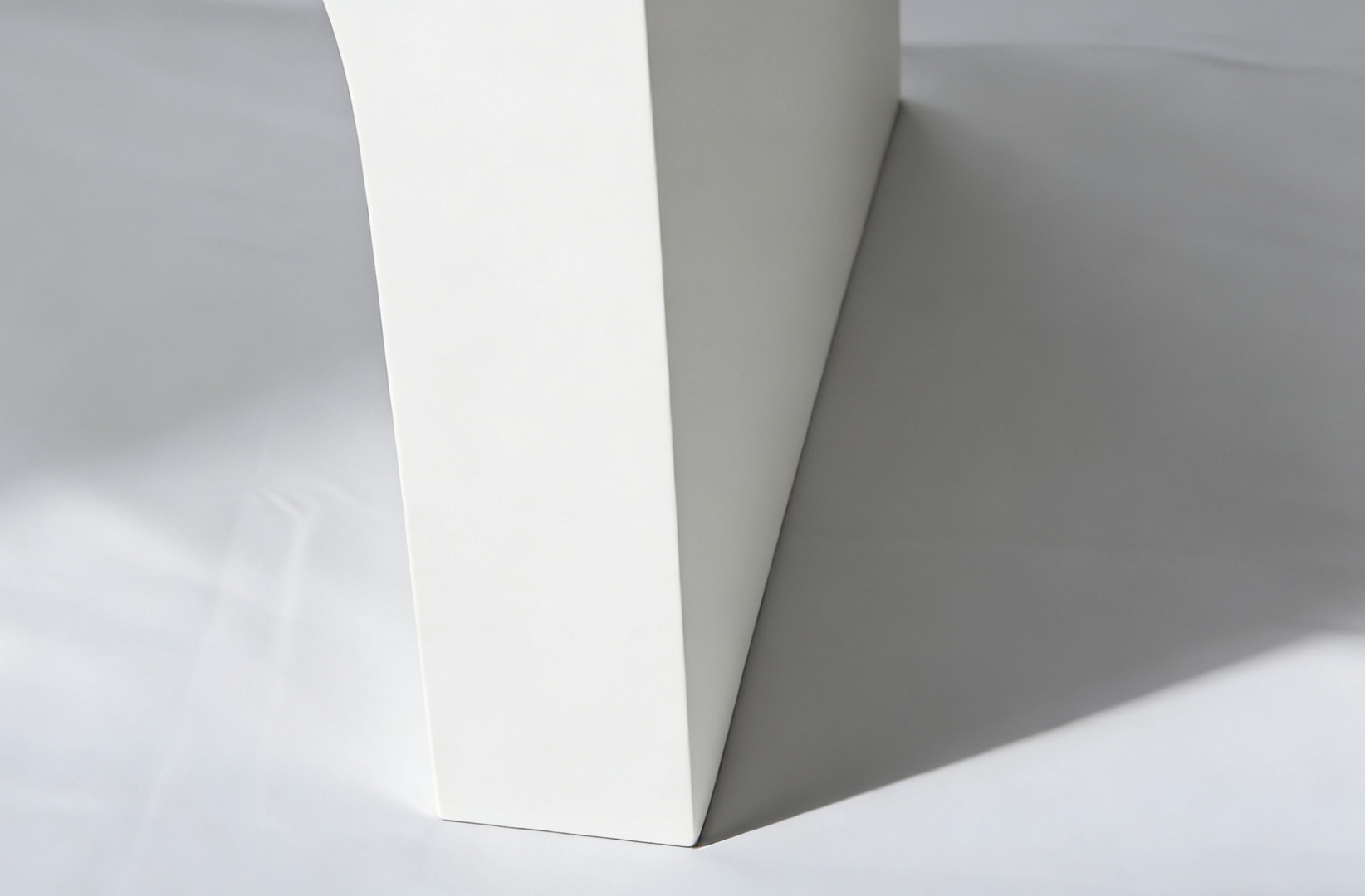 Giatalia Capriana White Console Table