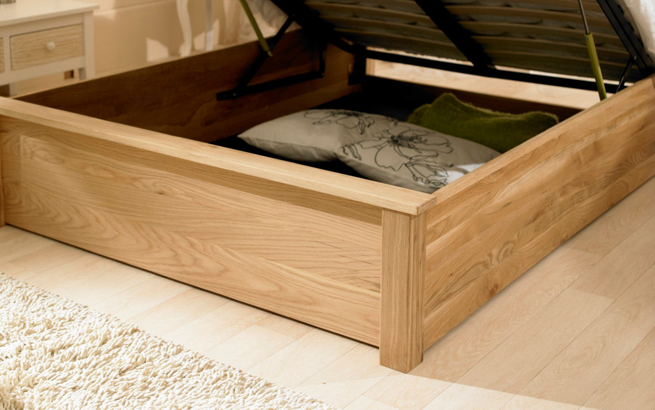 Durable oak bed with gas-lift storage