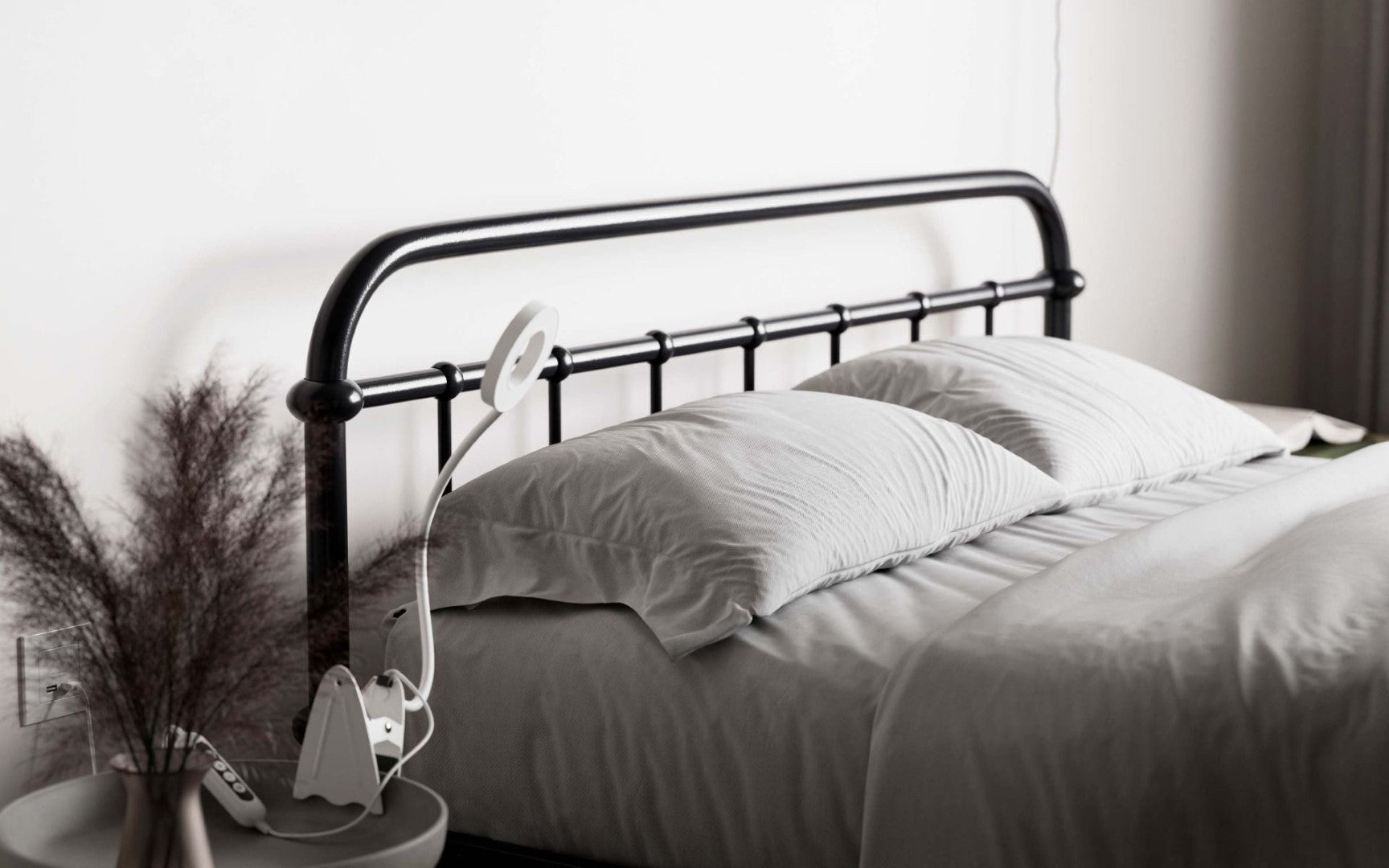 Flair Furnishings Compton 5ft Kingsize Black Metal Bed