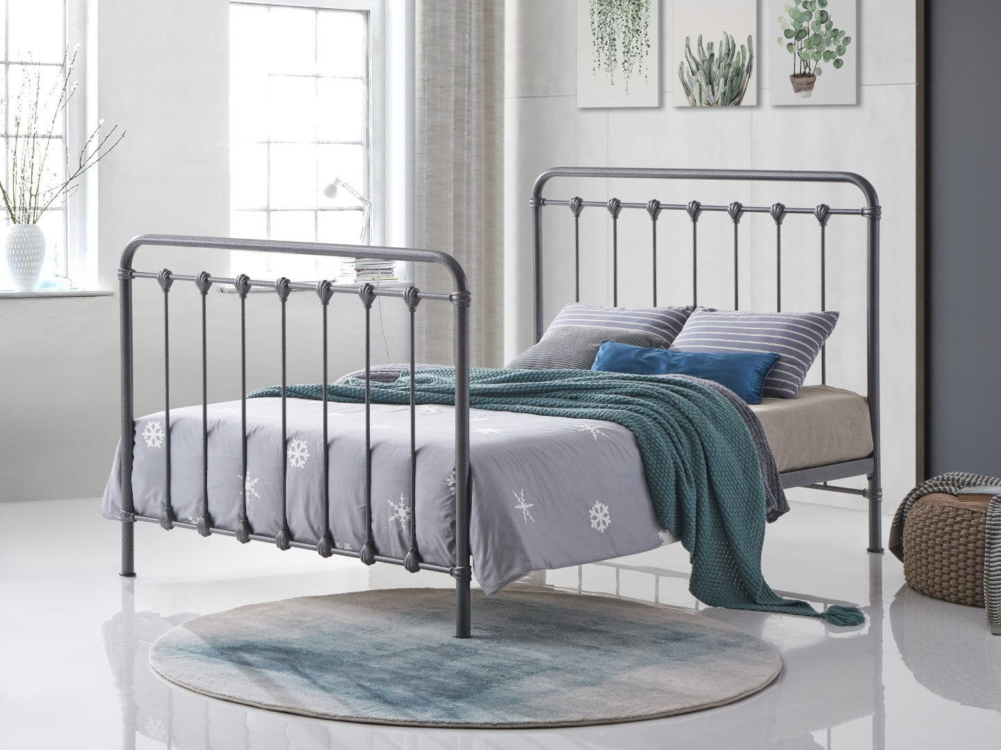 Time Living Havana 4ft6 Double Speckled Black And Silver Metal Bed Frame