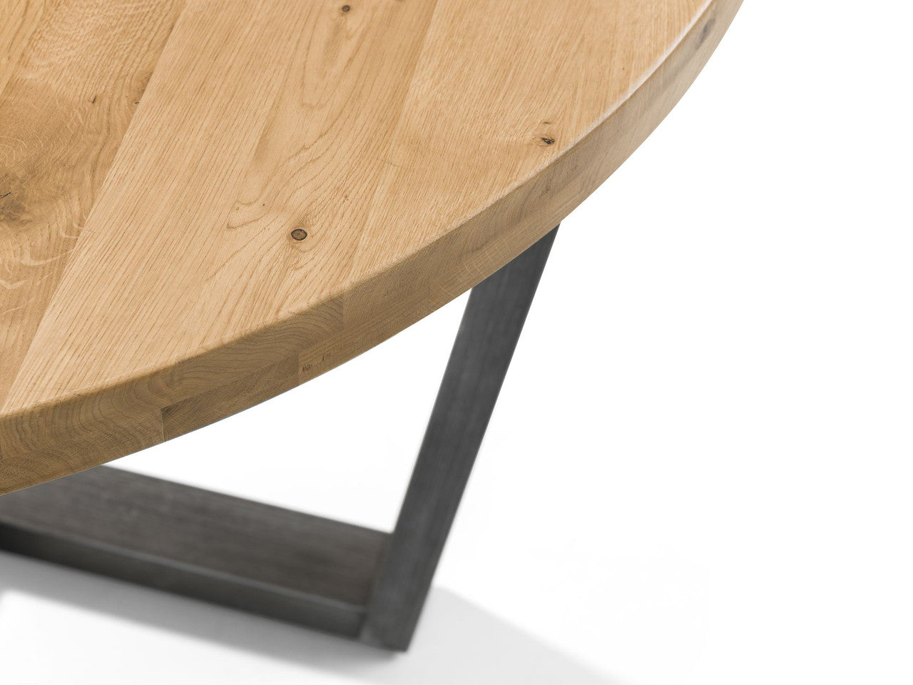 Julian Bowen Brooklyn Solid Oak Round Dining Table
