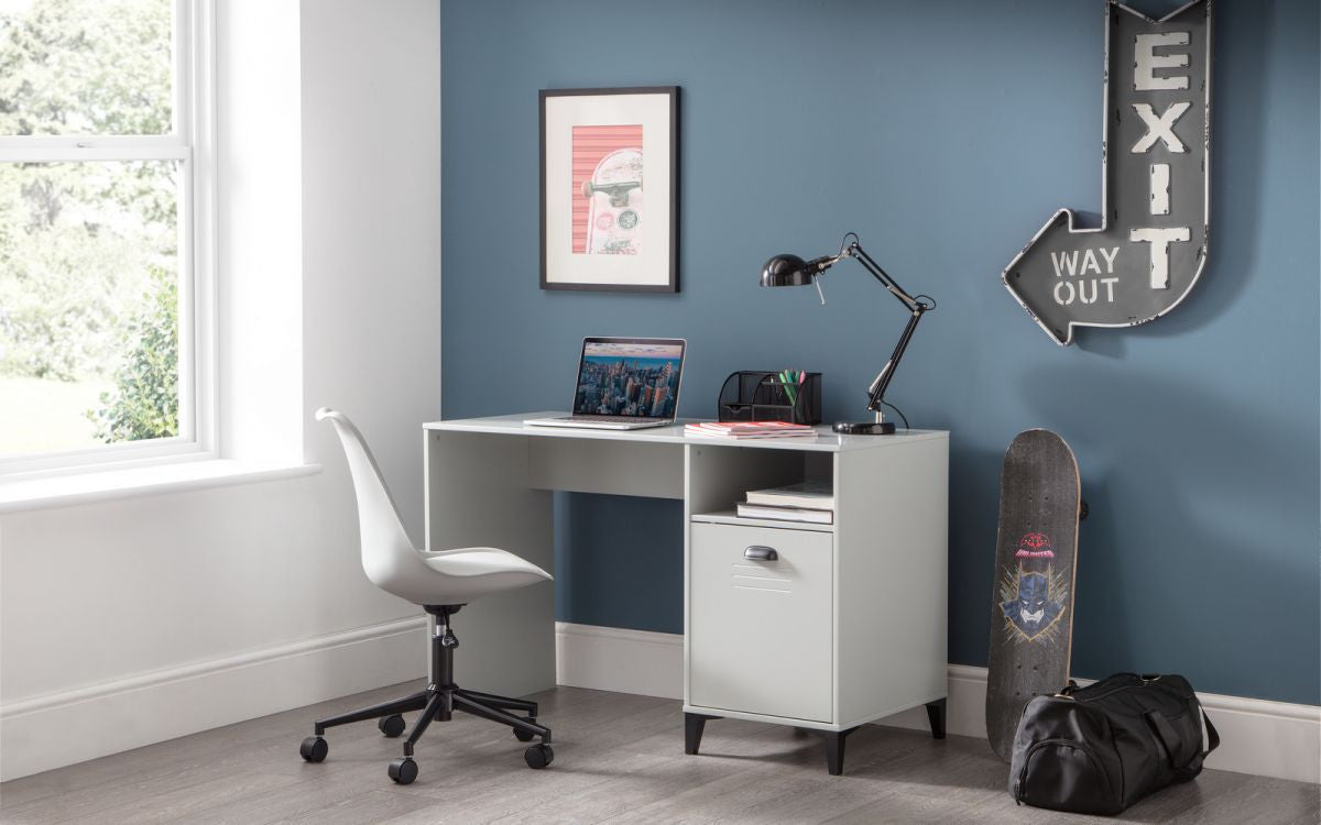 computer or laptop desk for bedroom