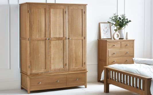 Julian Bowen Mallory Oak 3 Door 2 Drawer Wardrobe