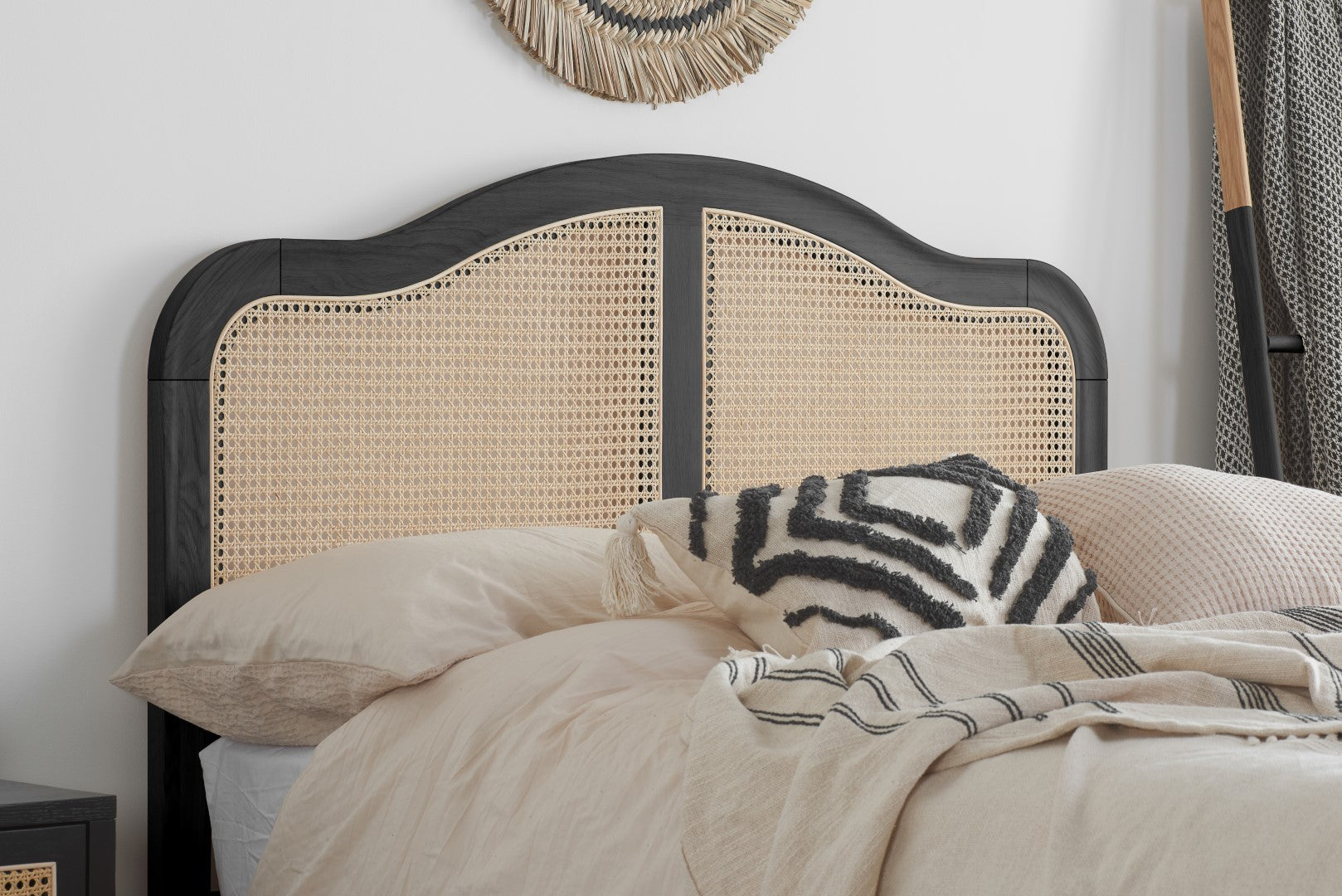 Birlea Furnitrure Leonie 5ft Kingsize Black Rattan Oak Bed Frame
